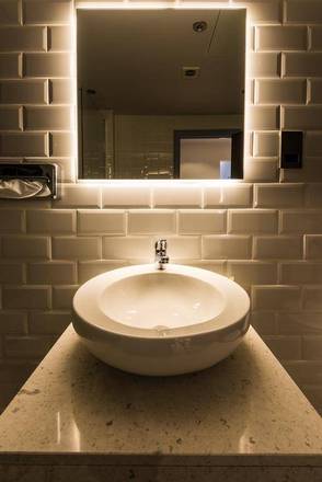 Cairn Hotel, Edinburgh