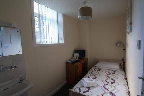 Hampton Court Guesthouse, Glasgow