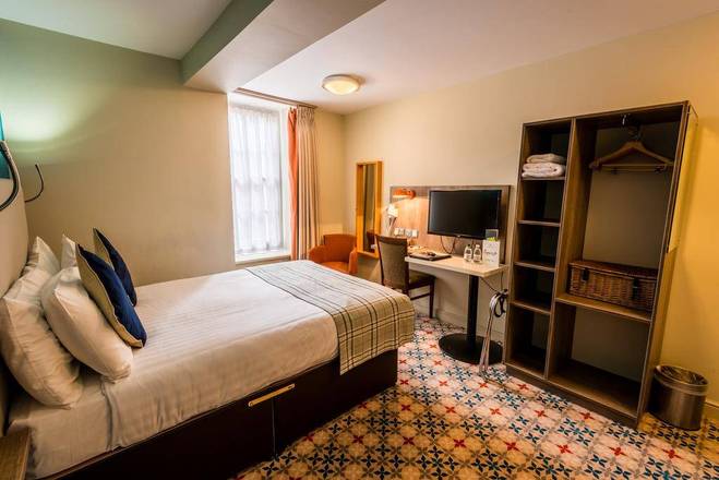 Cairn Hotel, Edinburgh