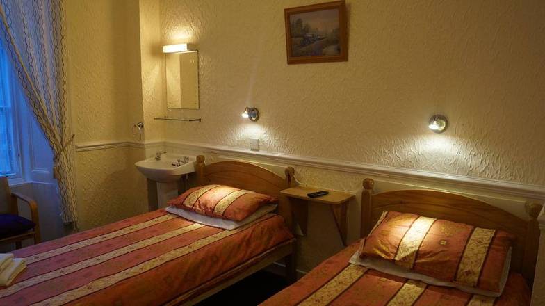 Hampton Court Guesthouse, Glasgow