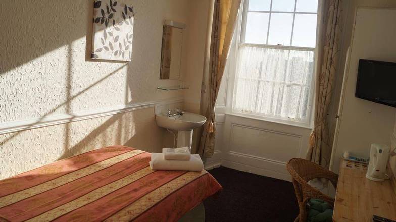 Hampton Court Guesthouse, Glasgow