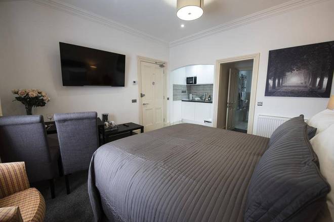 Ballantrae Hotel At The West End, Edinburgh
