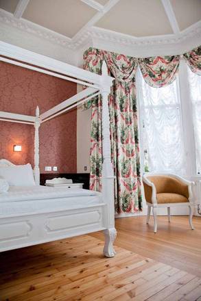The Lairg Hotel, Edinburgh