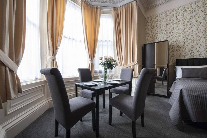 Ballantrae Hotel At The West End, Edinburgh