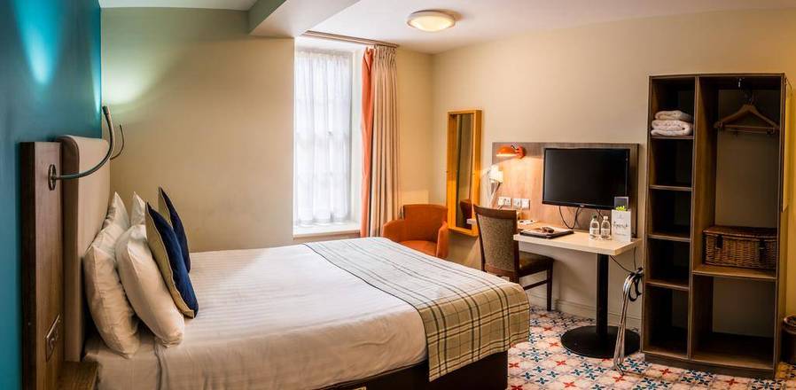 Cairn Hotel, Edinburgh