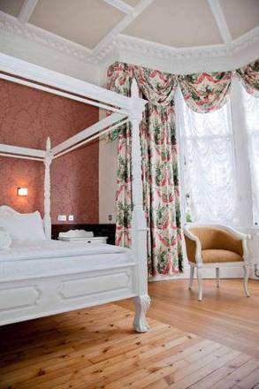 The Lairg Hotel, Edinburgh