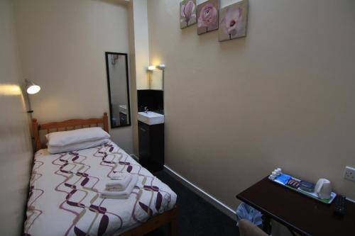 Hampton Court Guesthouse, Glasgow