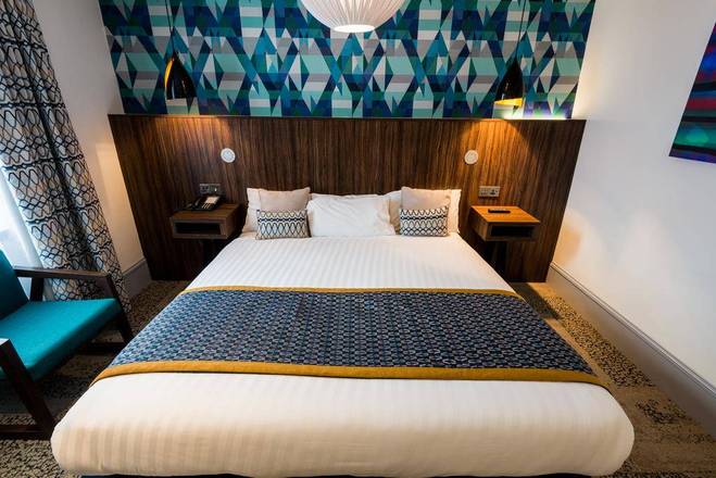 Cairn Hotel, Edinburgh