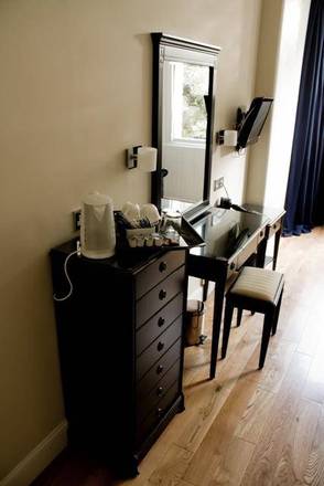 The Lairg Hotel, Edinburgh