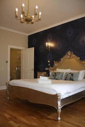 The Lairg Hotel, Edinburgh
