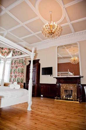 The Lairg Hotel, Edinburgh