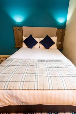 Cairn Hotel, Edinburgh