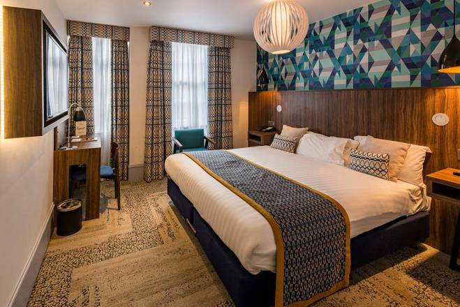 Cairn Hotel, Edinburgh
