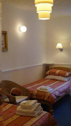 Hampton Court Guesthouse, Glasgow