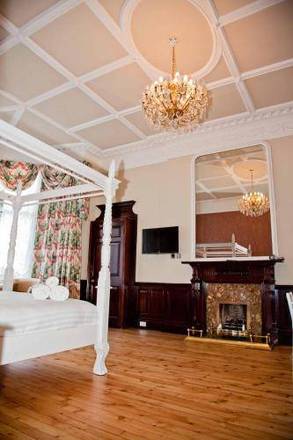 The Lairg Hotel, Edinburgh